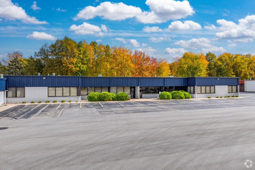 More Photos Of 2390 Industrial Dr, Neenah Warehouse For Sale