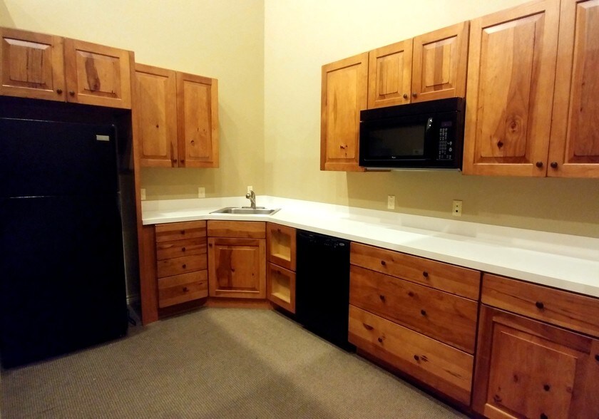 More Photos Of 208 N Bryan Ave, Bryan Office Residential For Lease