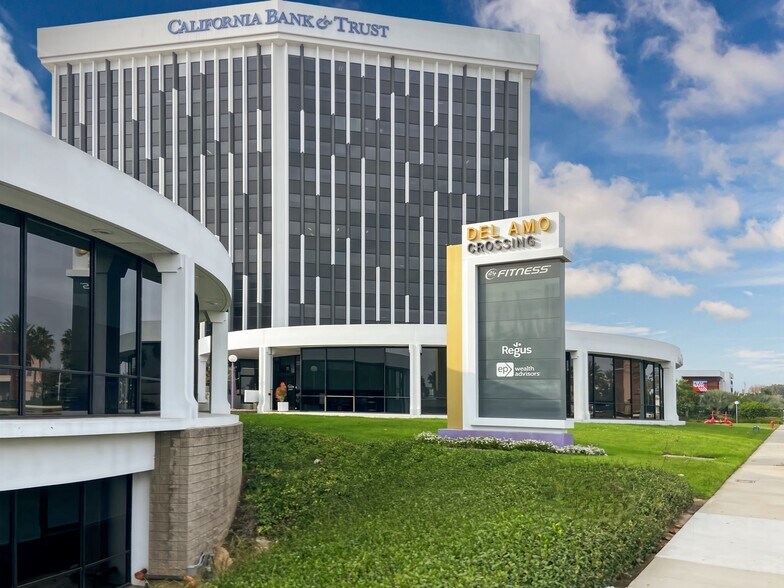 More Photos Of 21515 Hawthorne Blvd, Torrance Coworking Space