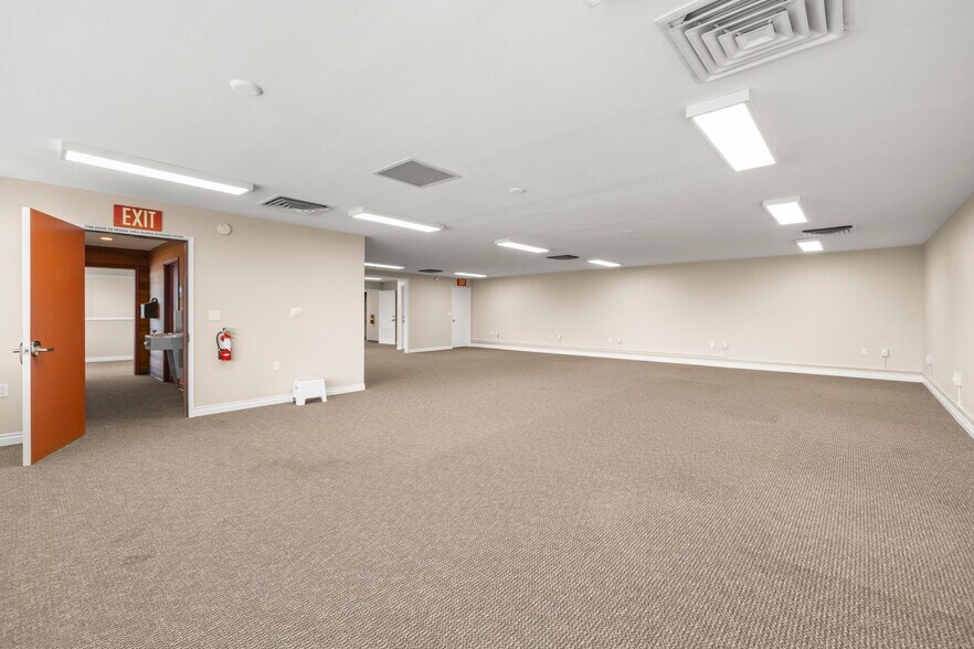 More Photos Of 4400 SW 110th Ave, Beaverton Medical For Sale