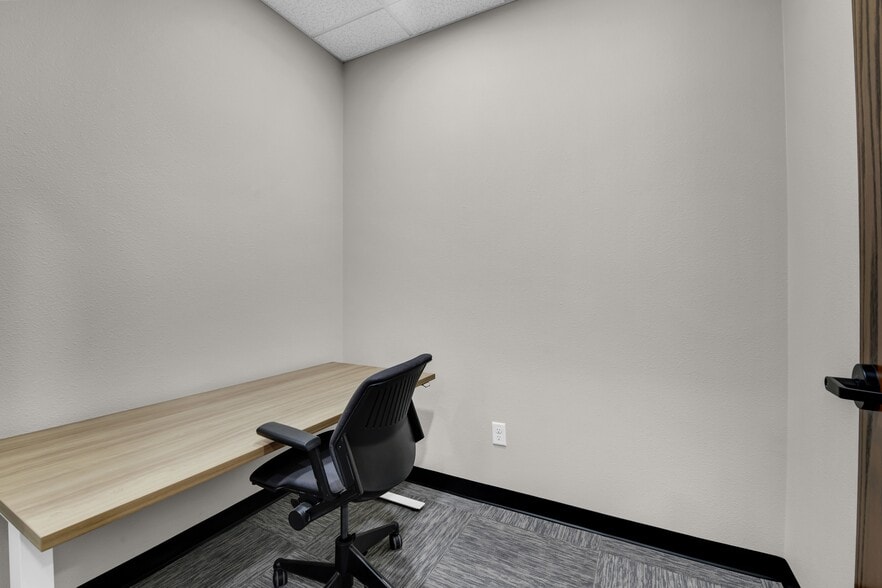 More Photos Of 203 N Main St, Weatherford Storefront Retail Office For Lease