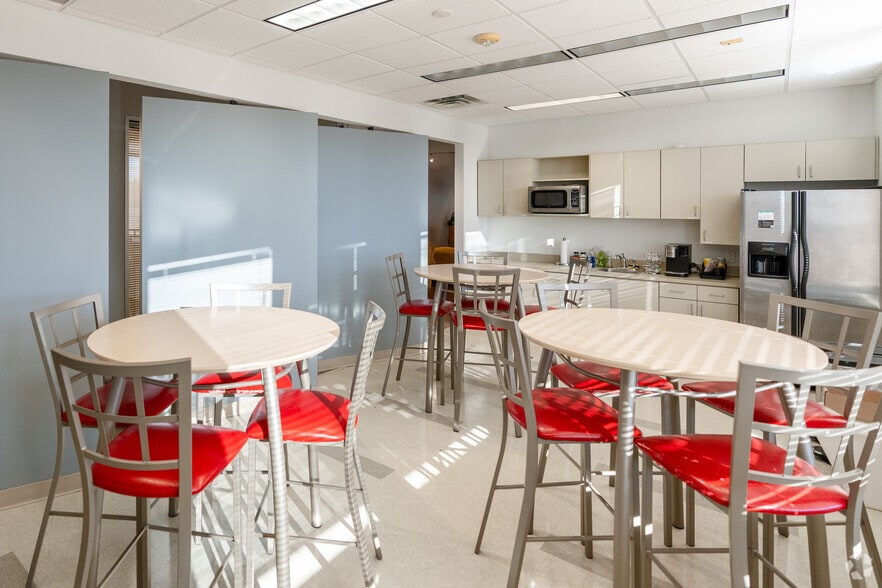 More Photos Of 7780 Brier Creek Pky, Raleigh Medical For Lease