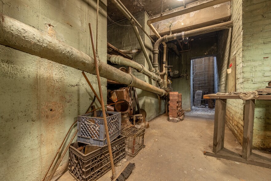 More Photos Of 4332 33rd St, Long Island City Industrial For Sale