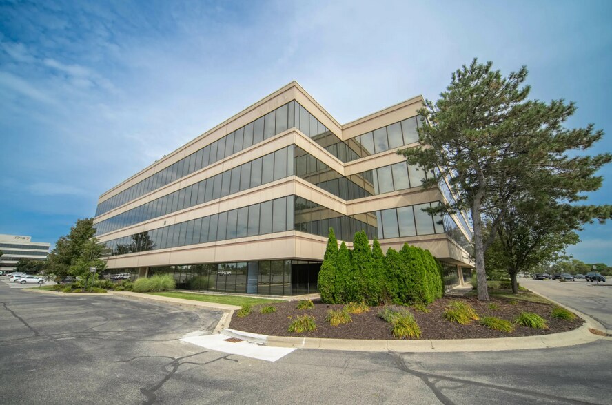 More Photos Of 17187 N Laurel Park Dr, Livonia Office For Lease
