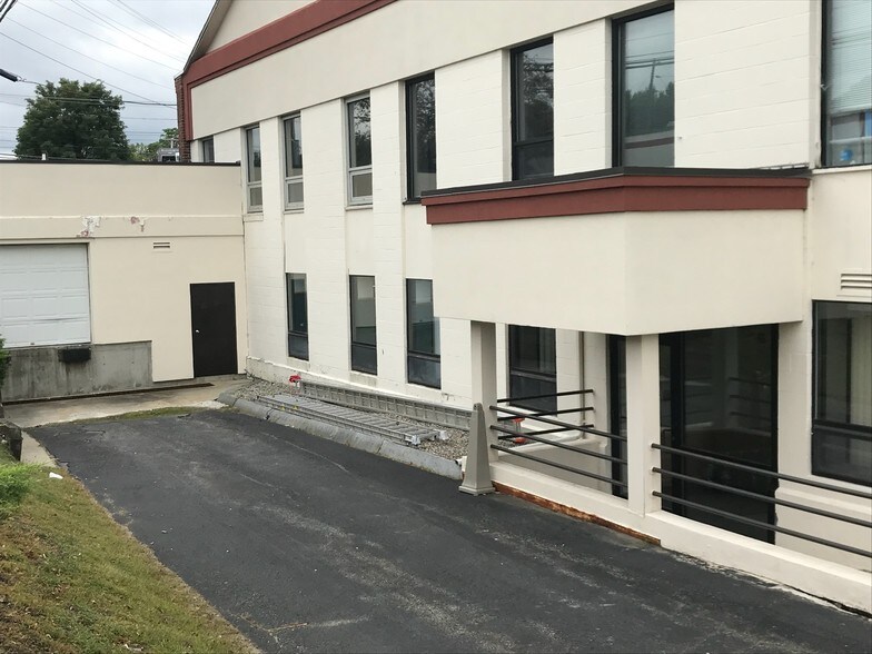 More Photos Of 200 Sutton St, North Andover Medical For Lease