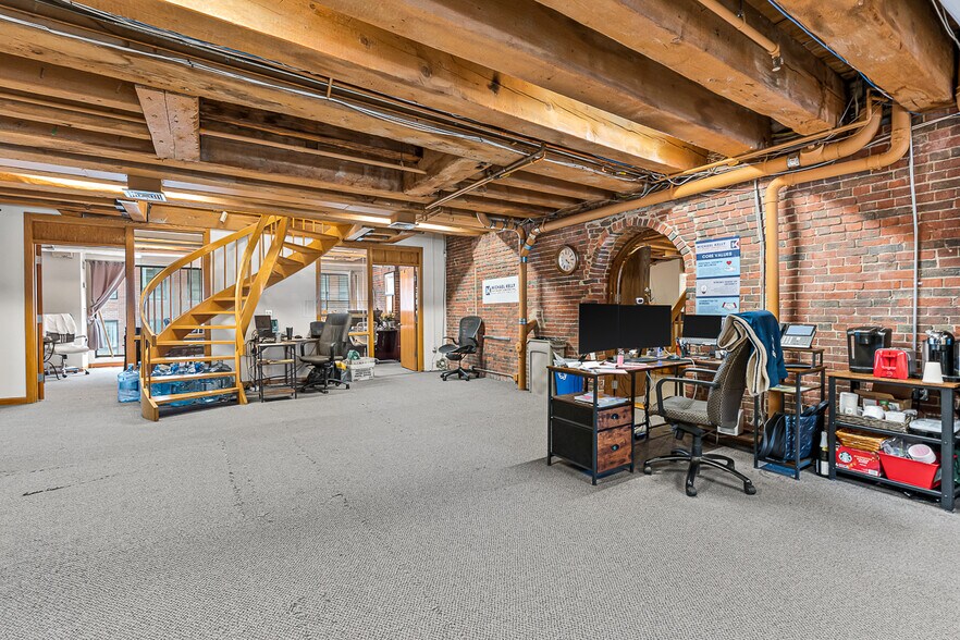 More Photos Of 83 Atlantic Ave, Boston Apartments For Lease