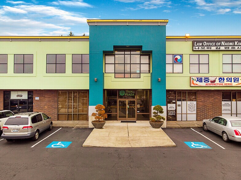 More Photos Of 8811 S Tacoma Way, Tacoma Medical For Lease