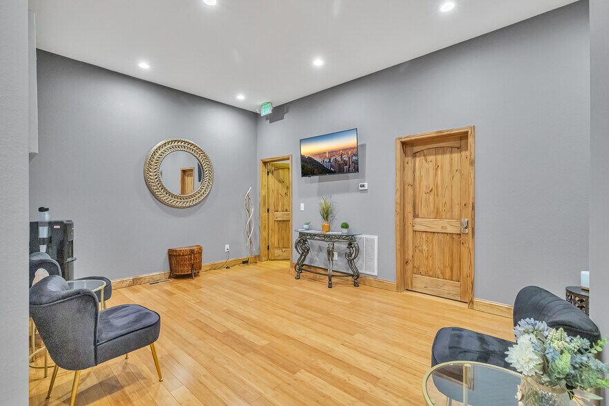 More Photos Of 1039 Boyds Crk, Seymour Freestanding For Sale