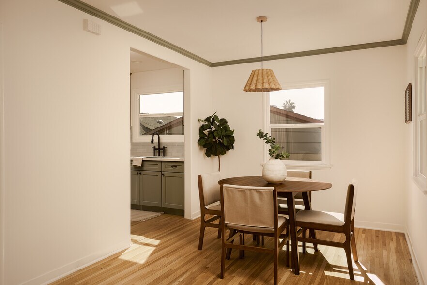 More Photos Of 1434 McDuff St, Los Angeles Apartments For Sale