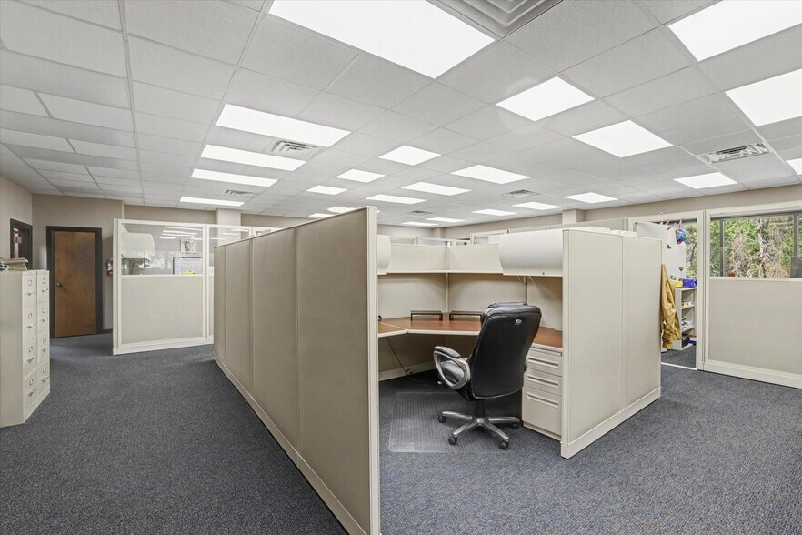 More Photos Of 3660 Hartsfield Rd, Tallahassee Office For Sale