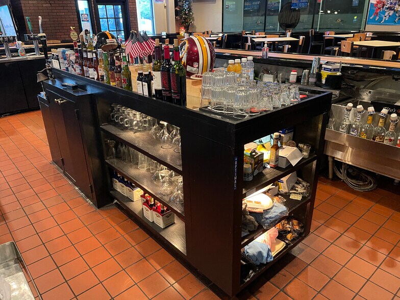 More Photos Of 42882 Truro Parish Dr, Ashburn Storefront For Sale