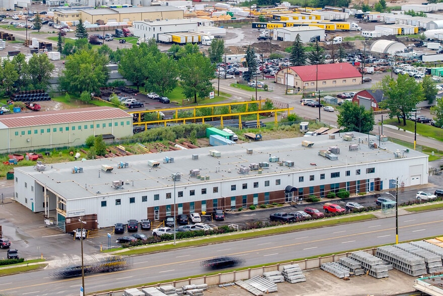 More Photos Of 4839 90th Ave SE, Calgary Warehouse For Lease
