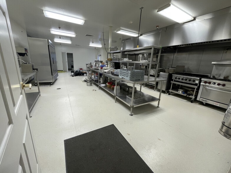 More Photos Of 1069 Klotz Rd, Bowling Green Medical For Lease