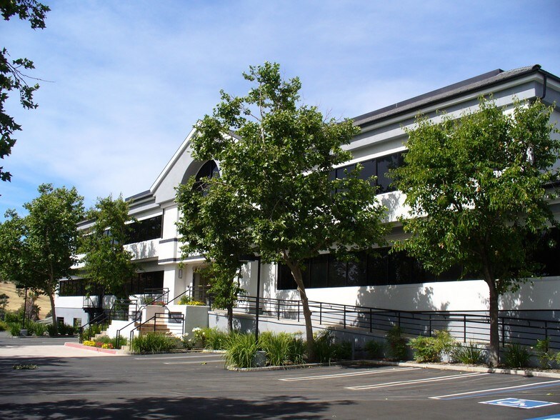 More Photos Of 5115 Clareton Dr, Agoura Hills Medical For Lease