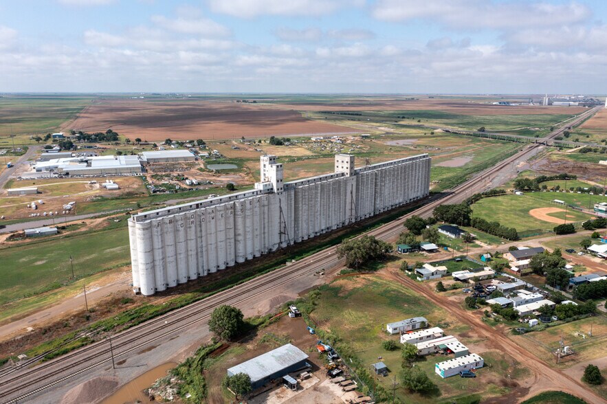 More Photos Of S Main st, Friona Specialty For Sale