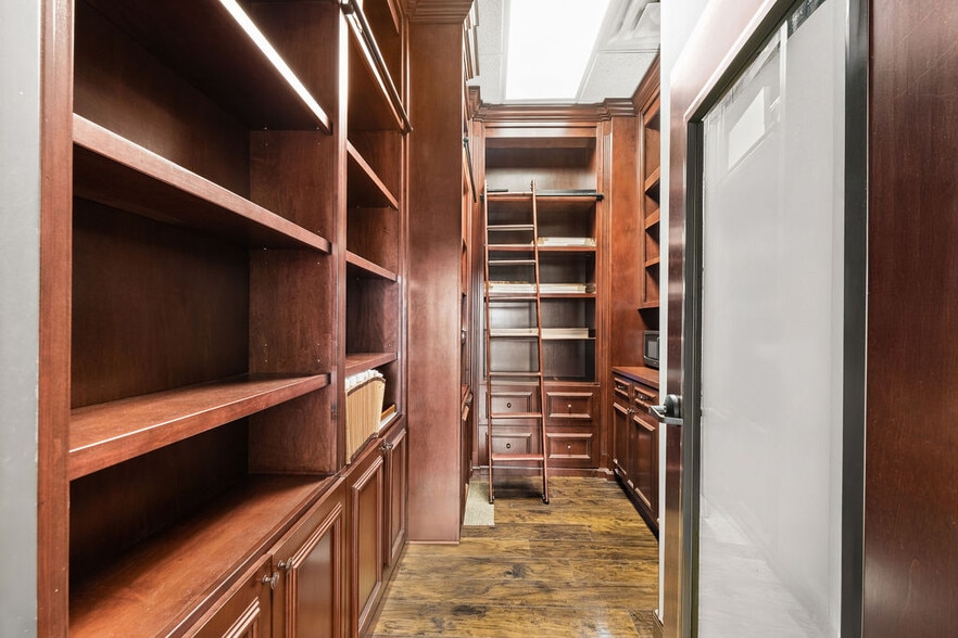 More Photos Of 6996 Piazza Grande Ave, Orlando Office For Lease