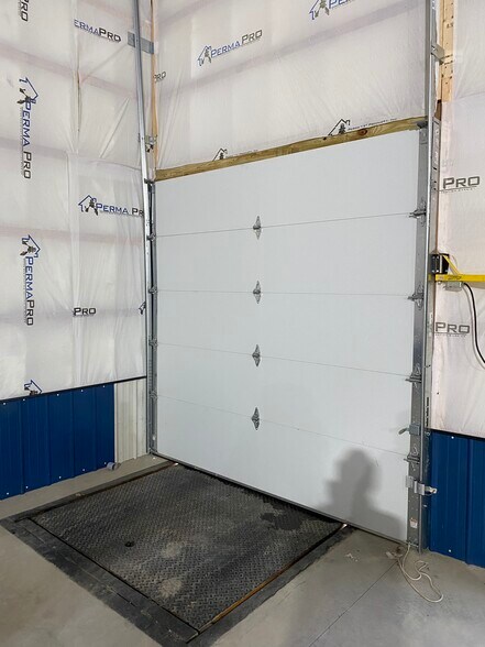 More Photos Of 7331 Community Drive Dr, Lima Light Distribution For Lease