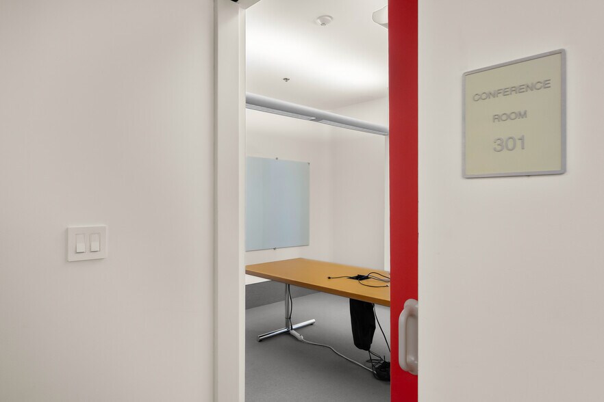 More Photos Of 301 Washington St, Columbus Office For Lease