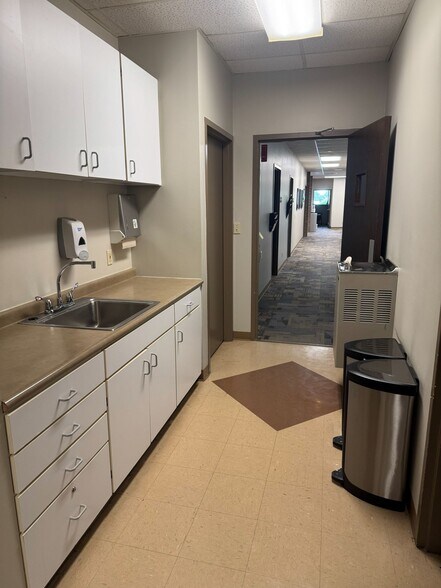 More Photos Of 2709 McGraw Dr, Bloomington Office Residential For Sale