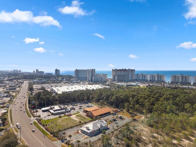 More Photos Of 10031 Hutchison Blvd, Panama City Beach Restaurant For Sale