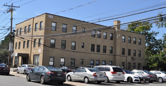 More Photos Of 22 Lawrence Ave, Smithtown Office For Lease
