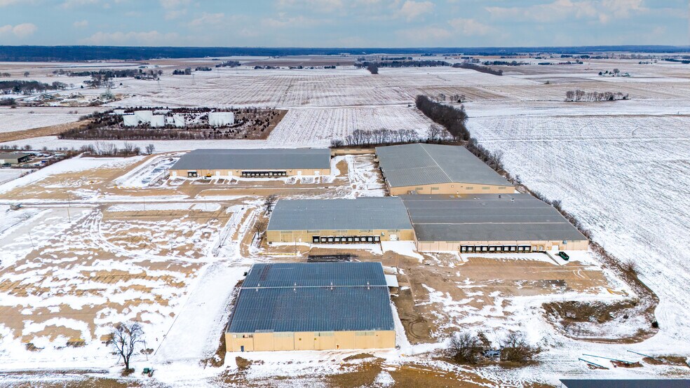 More Photos Of 2314 Wilkins Dr, Chillicothe Warehouse For Lease