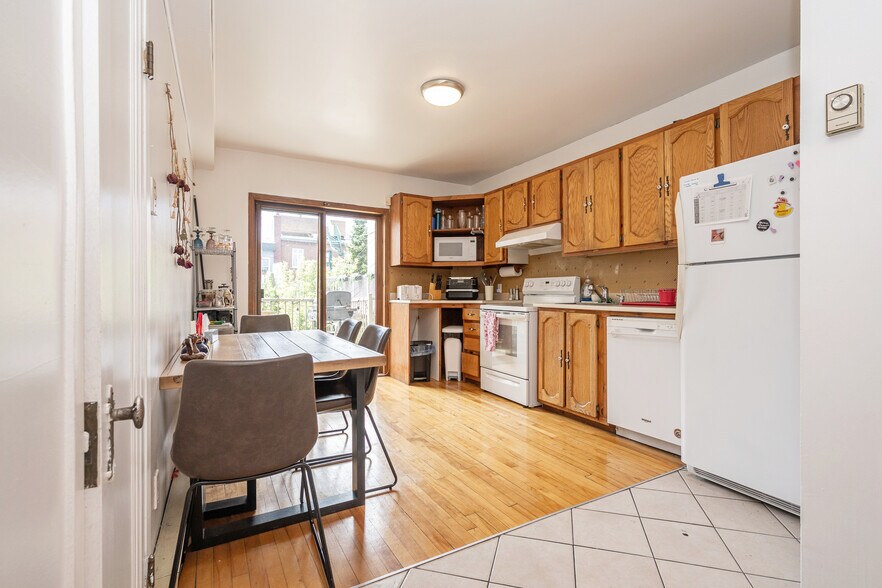 More Photos Of 4320-4324 St Saint-Denis, Montréal Multifamily For Sale