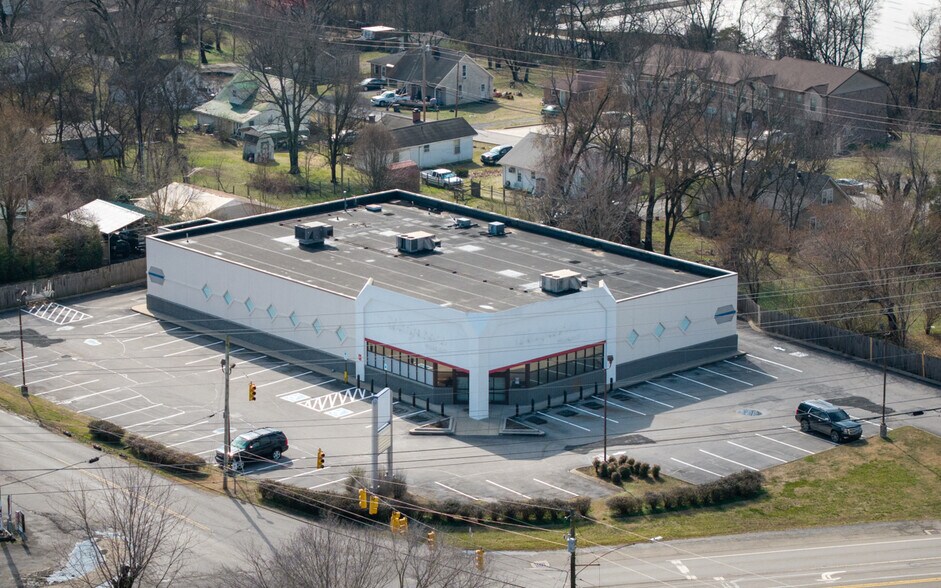 More Photos Of 210 Mcmurry Blvd, Hartsville Freestanding For Lease
