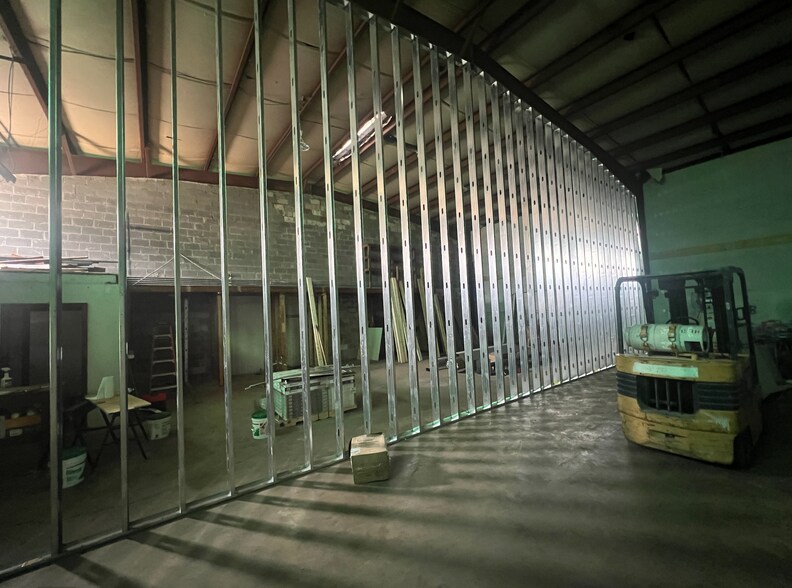 More Photos Of 121 Sykes Ave, Virginia Beach Warehouse For Lease
