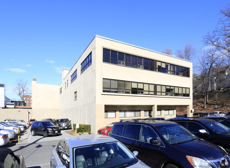 Primary Photo Of 1 Stone Pl, Bronxville Office For Lease