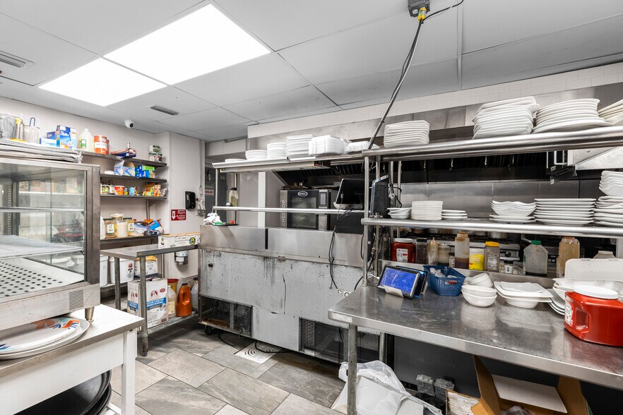 More Photos Of 502-504 Lucerne Ave, Lake Worth Restaurant For Lease