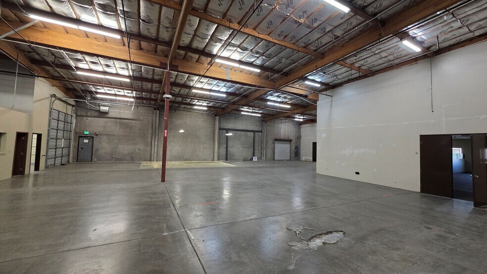 More Photos Of 105 E Parr Blvd, Reno Warehouse For Lease