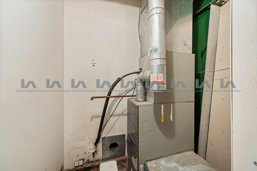 More Photos Of 2727 Dixon St, Port Coquitlam Industrial For Sale