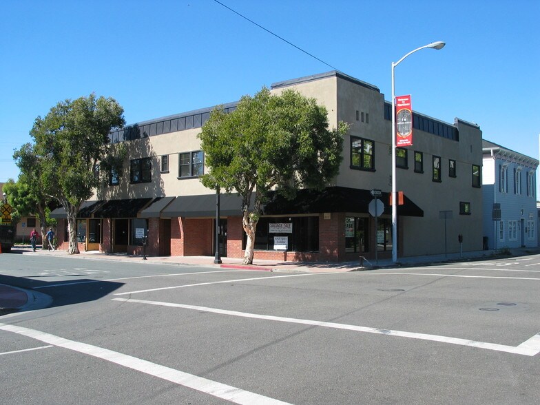 More Photos Of 411-413 Ferry St, Martinez Storefront Retail Office For Sale