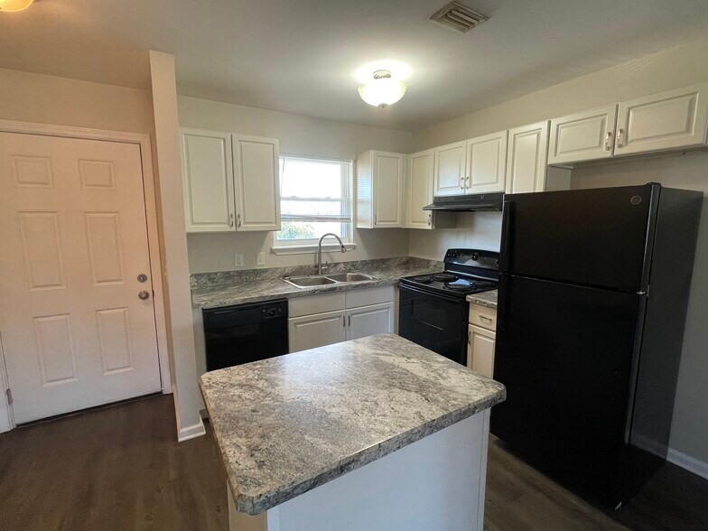 More Photos Of 5820 Hickory St, Panama City Apartments For Sale