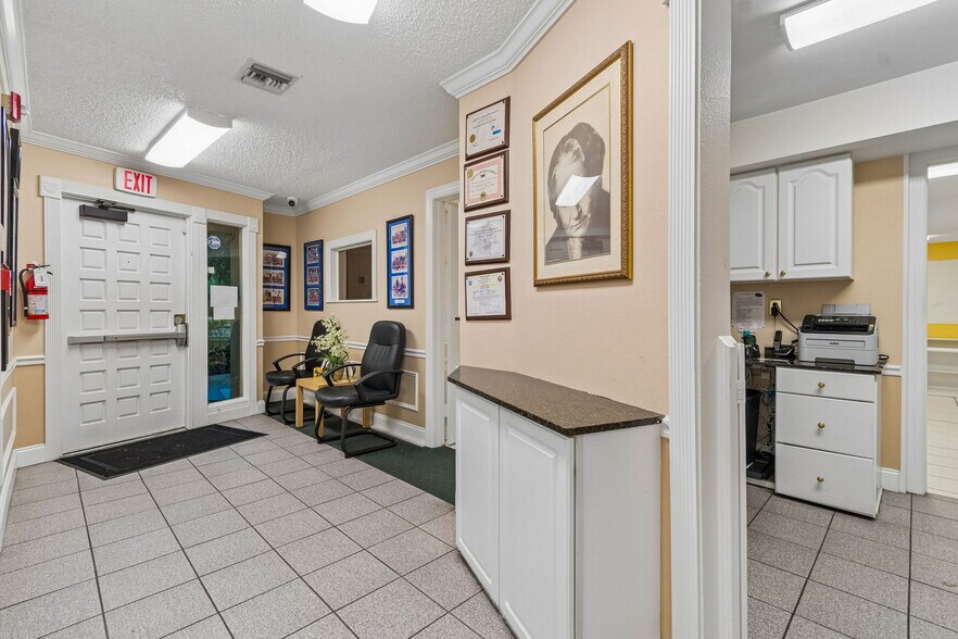 More Photos Of 4001 Skipper Rd, Tampa Schools For Sale