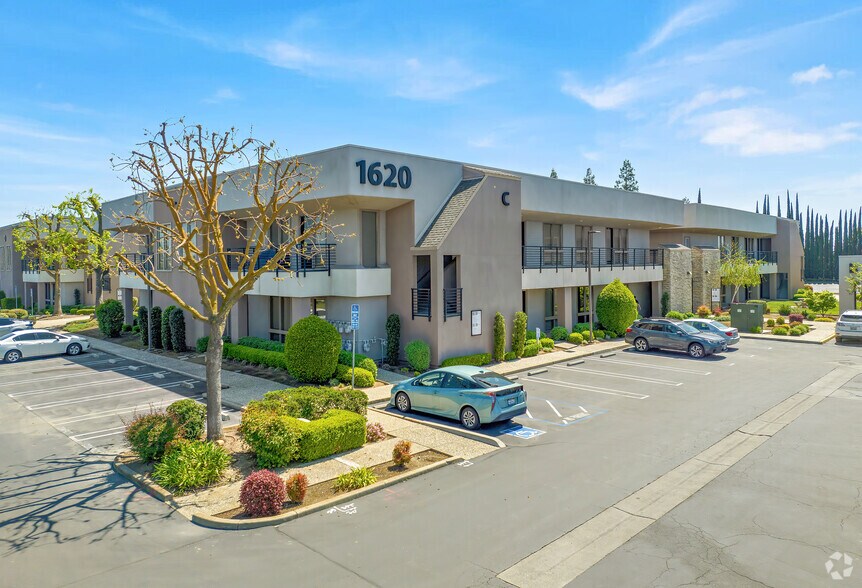 More Photos Of 1620 N Carpenter Rd, Modesto Office For Lease