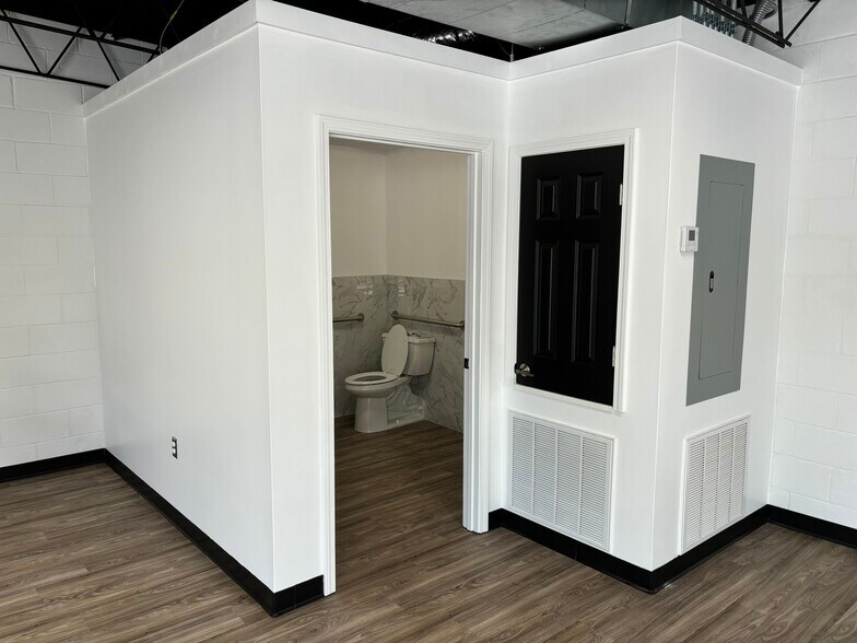 More Photos Of 1274 Old Brandon Rd, Flowood Storefront Retail Office For Lease