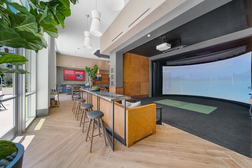 More Photos Of 585 Anton Blvd, Costa Mesa Apartments For Lease