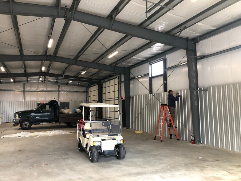 More Photos Of 200 Townline Rd, Kings Park Land For Lease