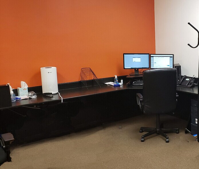 More Photos Of 850 W Bartlett Rd, Bartlett Medical For Sale