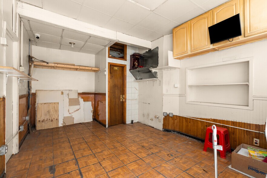 More Photos Of 88 Division St, New York Apartments For Lease