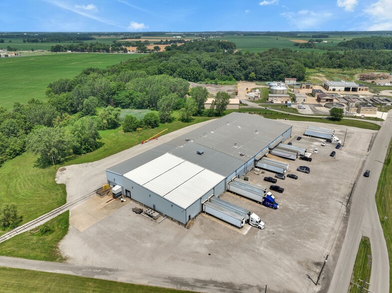 More Photos Of 400 Great Lakes Pky, Bellevue Warehouse For Sale
