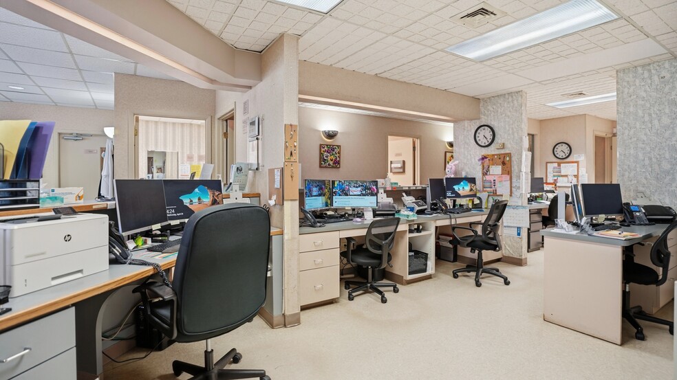 More Photos Of 123 Stewart Ave, Hicksville Medical For Sale