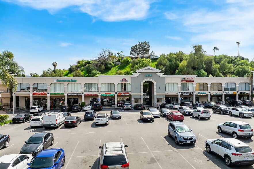 Primary Photo Of 19522-19598 Ventura Blvd, Tarzana General Retail For Sale