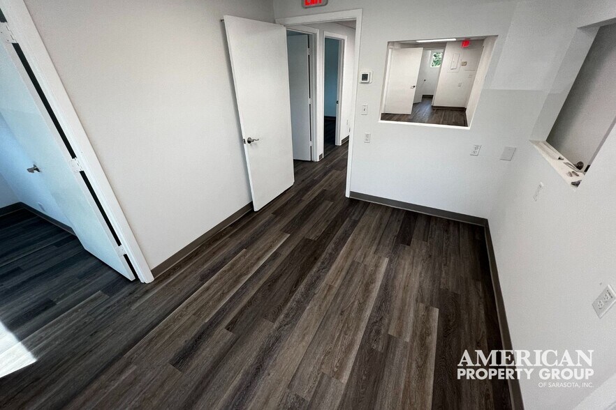 More Photos Of 740 The Rialto, Venice Medical For Sale