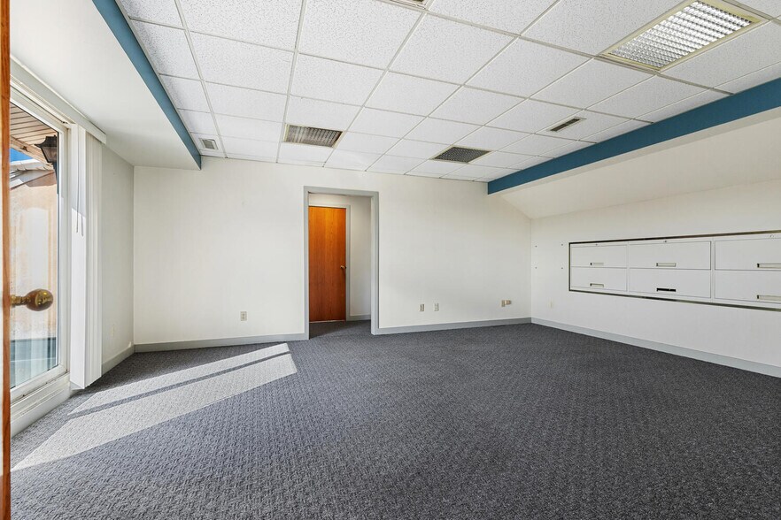 More Photos Of 92 High St, Medford Office For Lease