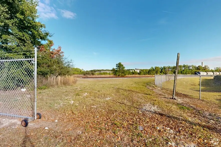 Primary Photo Of 0 Blasius Rd, Jacksonville Land For Lease