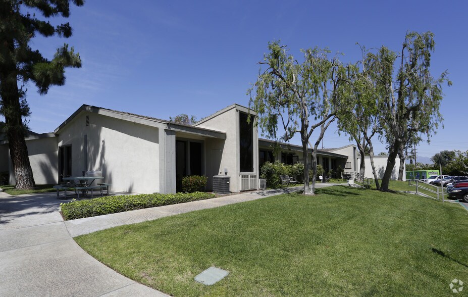 More Photos Of 800 Magnolia Ave, Corona Medical For Lease