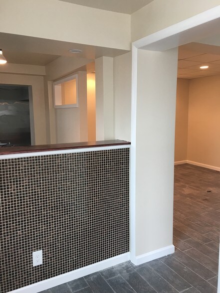 More Photos Of 136-140 Durham Ave, Metuchen Storefront Retail Residential For Lease